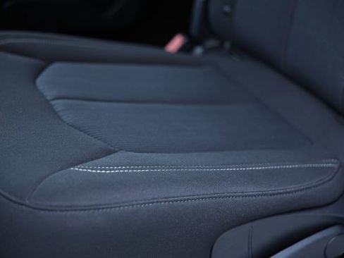 Used 2022 Chrysler Voyager LX image 23