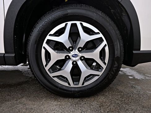 Used 2020 Subaru Forester Premium image 38