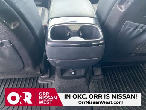 Used 2024 Kia Telluride EX w/ EX Captain's Chair Package image 18