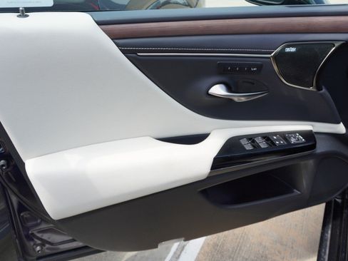 Certified 2024 Lexus ES 350 Ultra Luxury w/ Accessory Package (Z2) FWD image 13