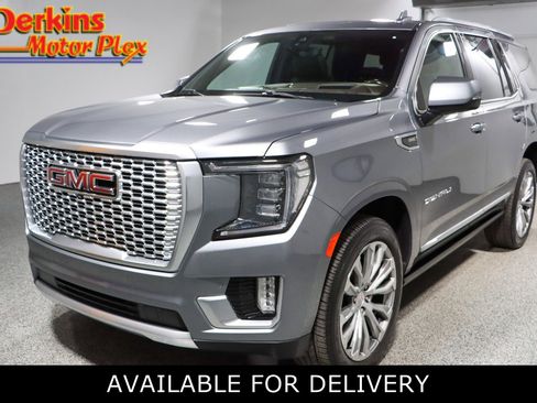 Used 2021 GMC Yukon Denali w/ Denali Premium Package image 1