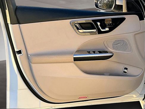 Used 2022 Mercedes-Benz C 300 4MATIC Sedan image 23