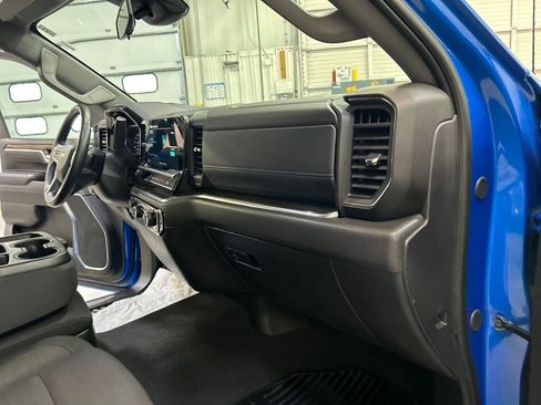 Used 2025 Chevrolet Silverado 1500 LT image 29