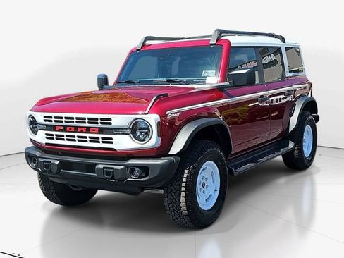 Certified 2025 Ford Bronco Heritage Edition AWD/4WD image 9
