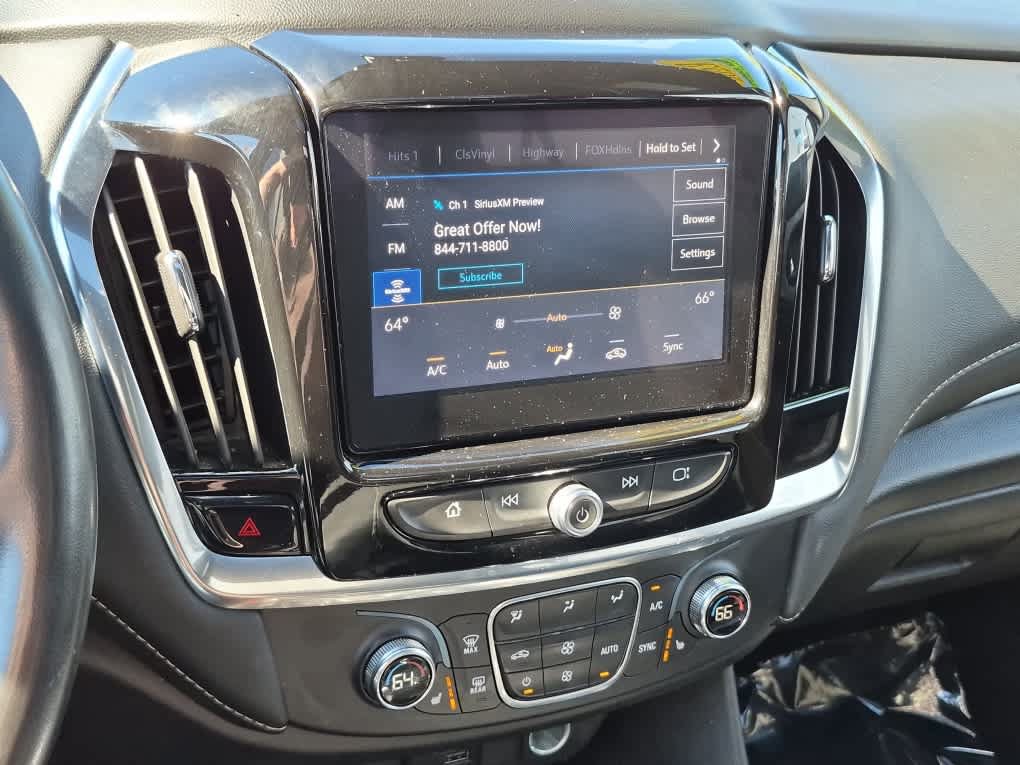 Used 2023 Chevrolet Traverse LT w/ LT Premium Package AWD/4WD image 16