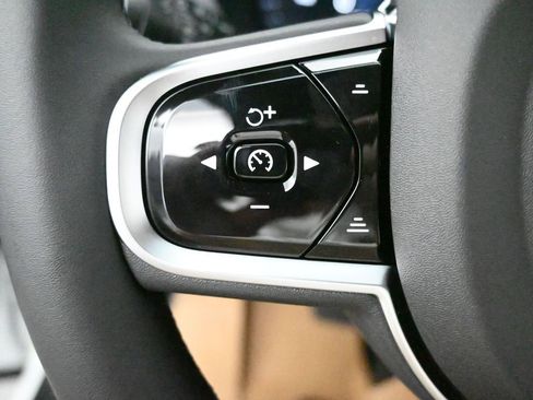 New 2026 Volvo XC60 B5 Core w/ Climate Package image 17