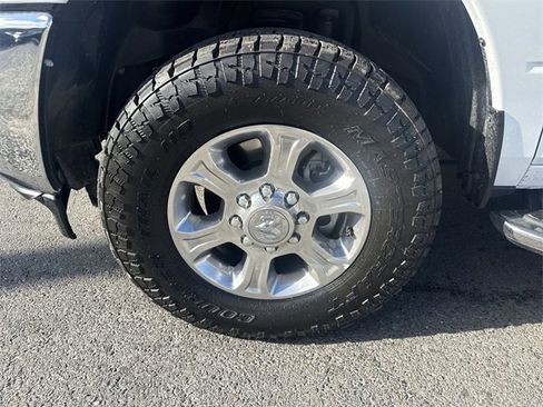 Used 2024 RAM 2500 Big Horn image 10