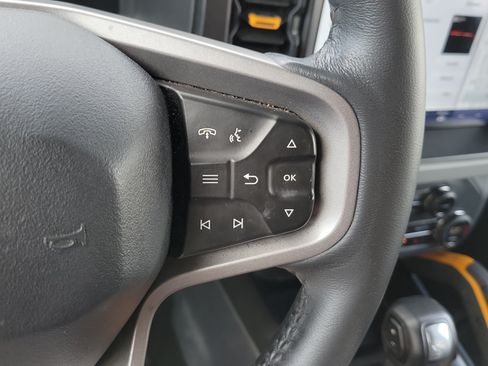 Used 2023 Ford Bronco Badlands AWD/4WD image 25