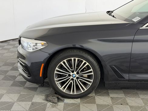 Used 2018 BMW 530i RWD image 11