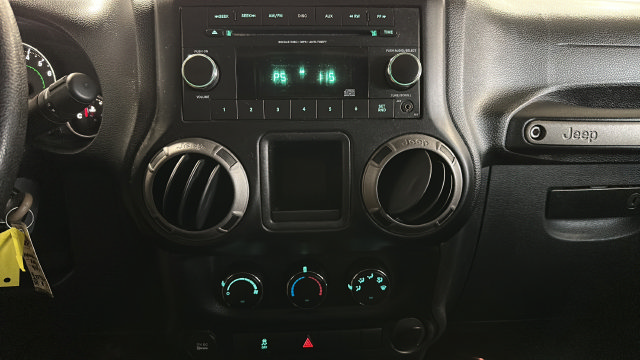Used 2016 Jeep Wrangler Sport AWD/4WD image 12