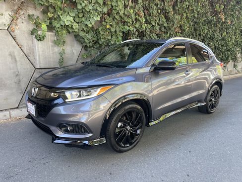 Used 2021 Honda HR-V Sport image 6