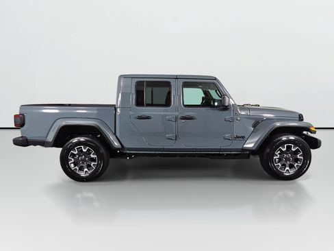 New 2026 Jeep Gladiator Sport AWD/4WD image 3
