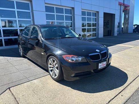 Used 2006 BMW 325i Sedan RWD image 3