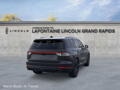 New 2026 Lincoln Aviator Black Label w/ Jet Appearance Package AWD/4WD image 8