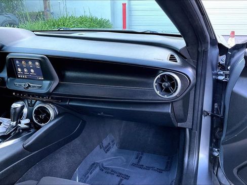 Used 2019 Chevrolet Camaro LT w/ LPO, Camaro Logo Package RWD image 26
