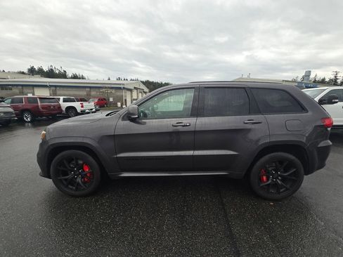Used 2021 Jeep Grand Cherokee SRT AWD/4WD image 8
