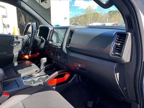 Used 2023 Nissan Frontier PRO-4X w/ Pro Convenience Package AWD/4WD image 17