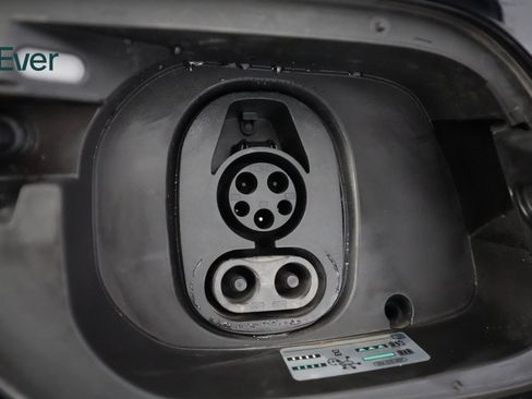 Used 2023 Volkswagen ID.4 Pro S Plus image 23