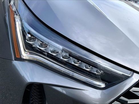 Used 2025 Acura RDX SH-AWD image 28