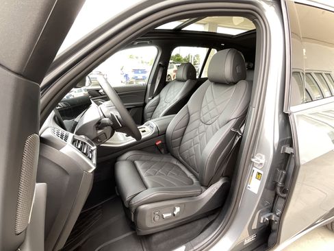 New 2026 BMW X5 sDrive40i w/ Premium Package image 11