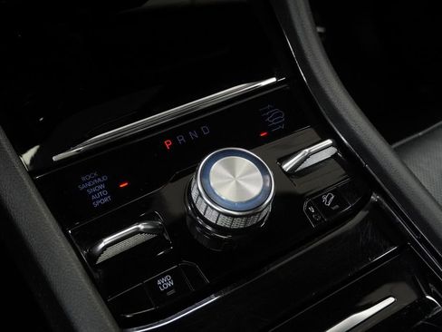 Certified 2023 Jeep Grand Cherokee L Overland image 40