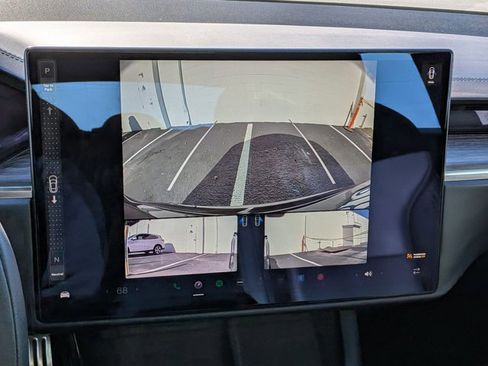 Used 2022 Tesla Model S image 18