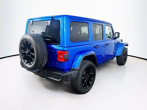 Used 2024 Jeep Wrangler Unlimited Sahara AWD/4WD image 9