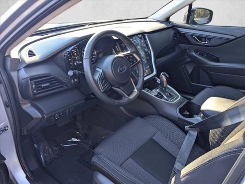 Used 2025 Subaru Outback Premium image 9