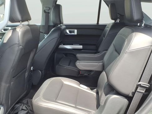 Used 2023 Ford Explorer XLT w/ Equipment Group 202A AWD/4WD image 15