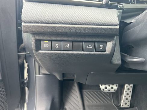 Used 2025 Toyota Camry SE FWD image 22