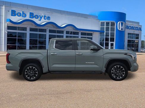 Used 2026 Toyota Tundra Limited w/ Power Package AWD/4WD image 4