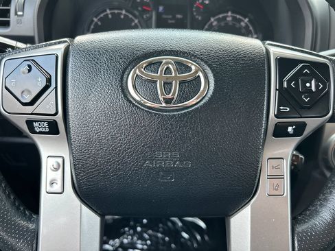 Used 2020 Toyota 4Runner SR5 Premium w/ Moonroof Package AWD/4WD image 9