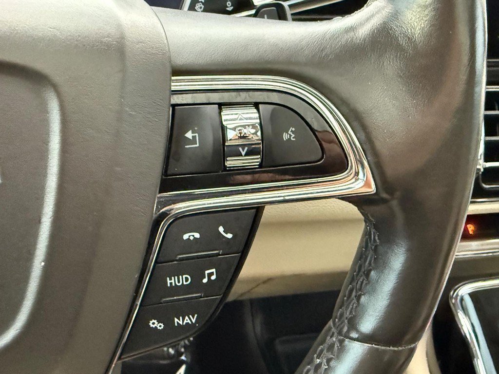 Used 2020 Lincoln Navigator Reserve w/ Luxury Package AWD/4WD image 21