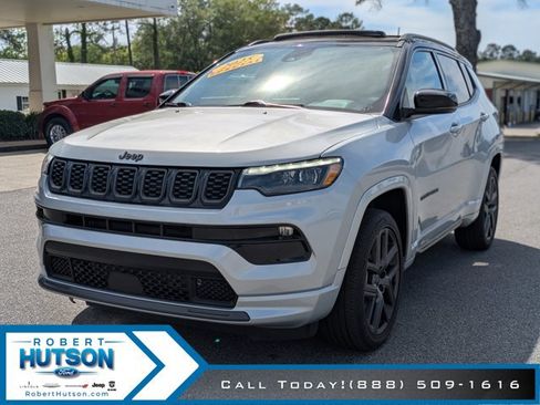 Used 2025 Jeep Compass Limited w/ High Altitude Package AWD/4WD image 2