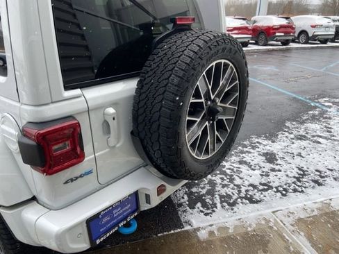 Used 2024 Jeep Wrangler High Altitude image 29