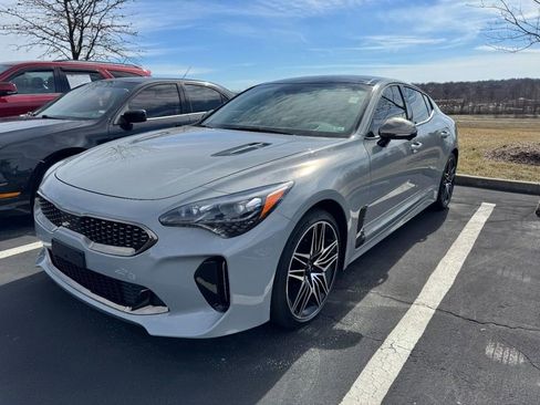 Used 2023 Kia Stinger GT2 image 3
