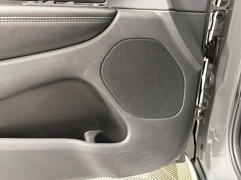 Used 2023 Dodge Durango SXT image 21