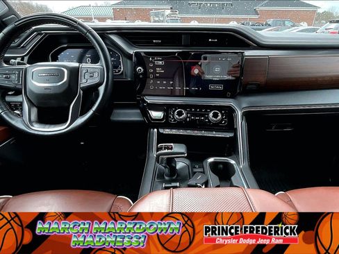 Used 2025 GMC Sierra 1500 Denali Ultimate image 12
