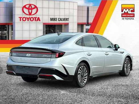 Used 2025 Hyundai Sonata SEL FWD image 5