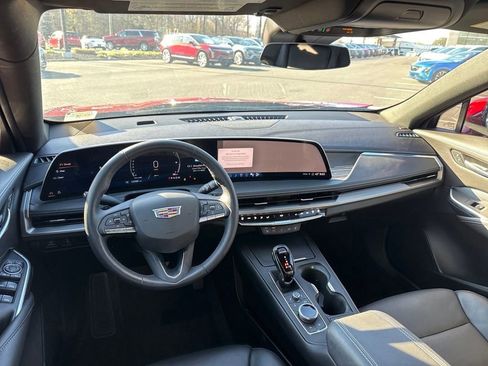 Certified 2024 Cadillac XT4 Premium Luxury w/ Cold Weather Package image 14