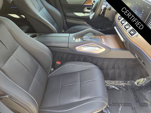 Used 2024 Mercedes-Benz GLS 580 4MATIC image 13