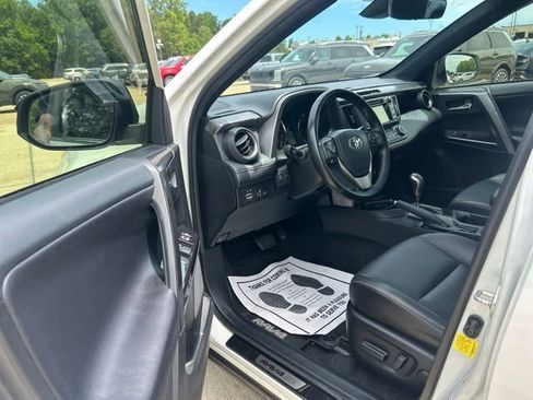 Used 2018 Toyota RAV4 SE w/ Power Extra Value Package AWD/4WD image 8