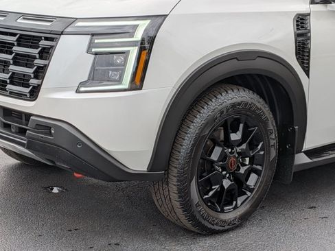 Certified 2025 Nissan Armada PRO-4X w/ Pro-4X Premium Package AWD/4WD image 9