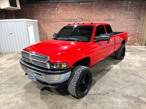Used 1998 Dodge Ram 2500 Truck 4x4 Quad Cab image 9