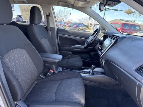 Used 2021 Mitsubishi Outlander Sport SE image 35