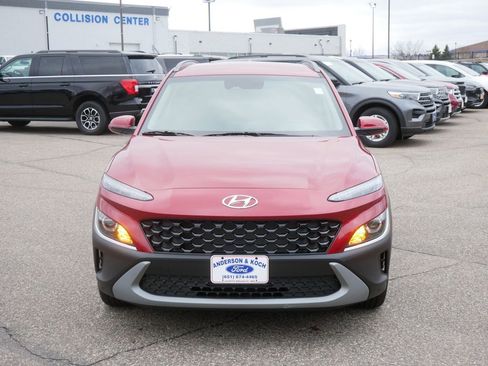 Used 2022 Hyundai Kona SEL w/ Cargo Package AWD/4WD image 2