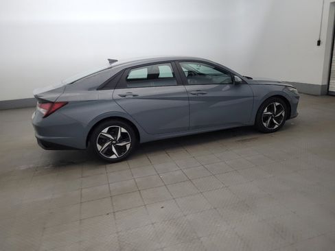 Used 2023 Hyundai Elantra SEL w/ Convenience Package FWD image 10