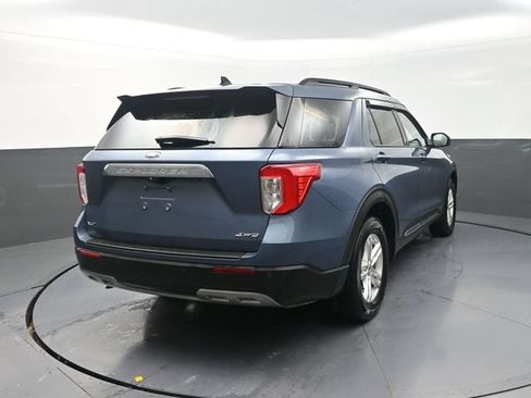 Used 2021 Ford Explorer XLT w/ Equipment Group 202A AWD/4WD image 8