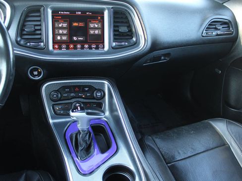 Used 2018 Dodge Challenger GT w/ Driver Convenience Group image 12