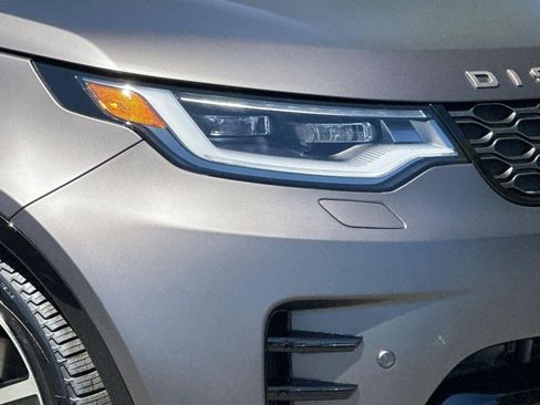 New 2026 Land Rover Discovery Limited Edition AWD/4WD image 8
